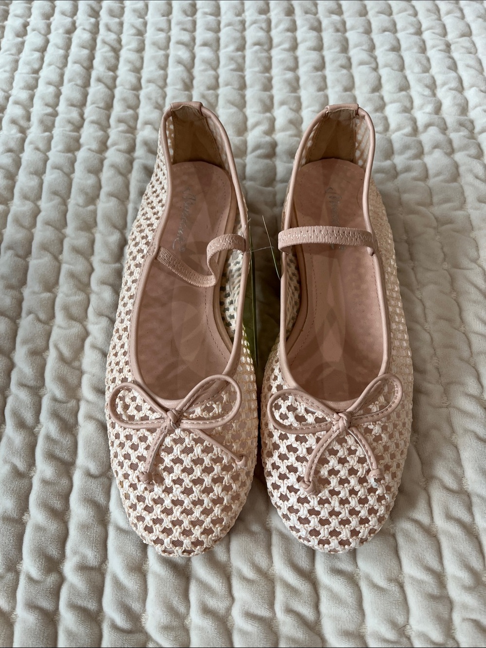 Women’s Cream Crochet Ballet wFlats with Bow NWT Size 7.5